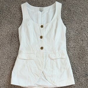 a new dayWhite Sleeveless Blouse with Button Detail